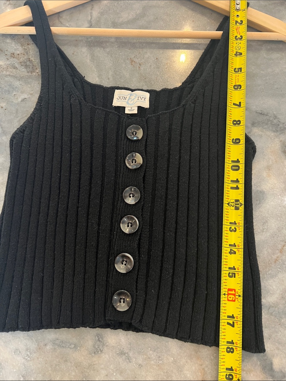 Black Ribbed Button-Front Tank Top - Picture 4 of 8